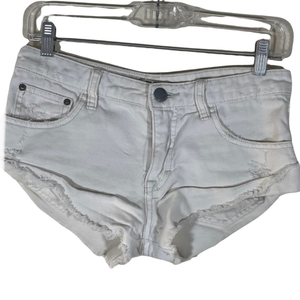 💛💛 4/$25 Free People White Denim Cotton Super Super Booty Shorts/ sz 24